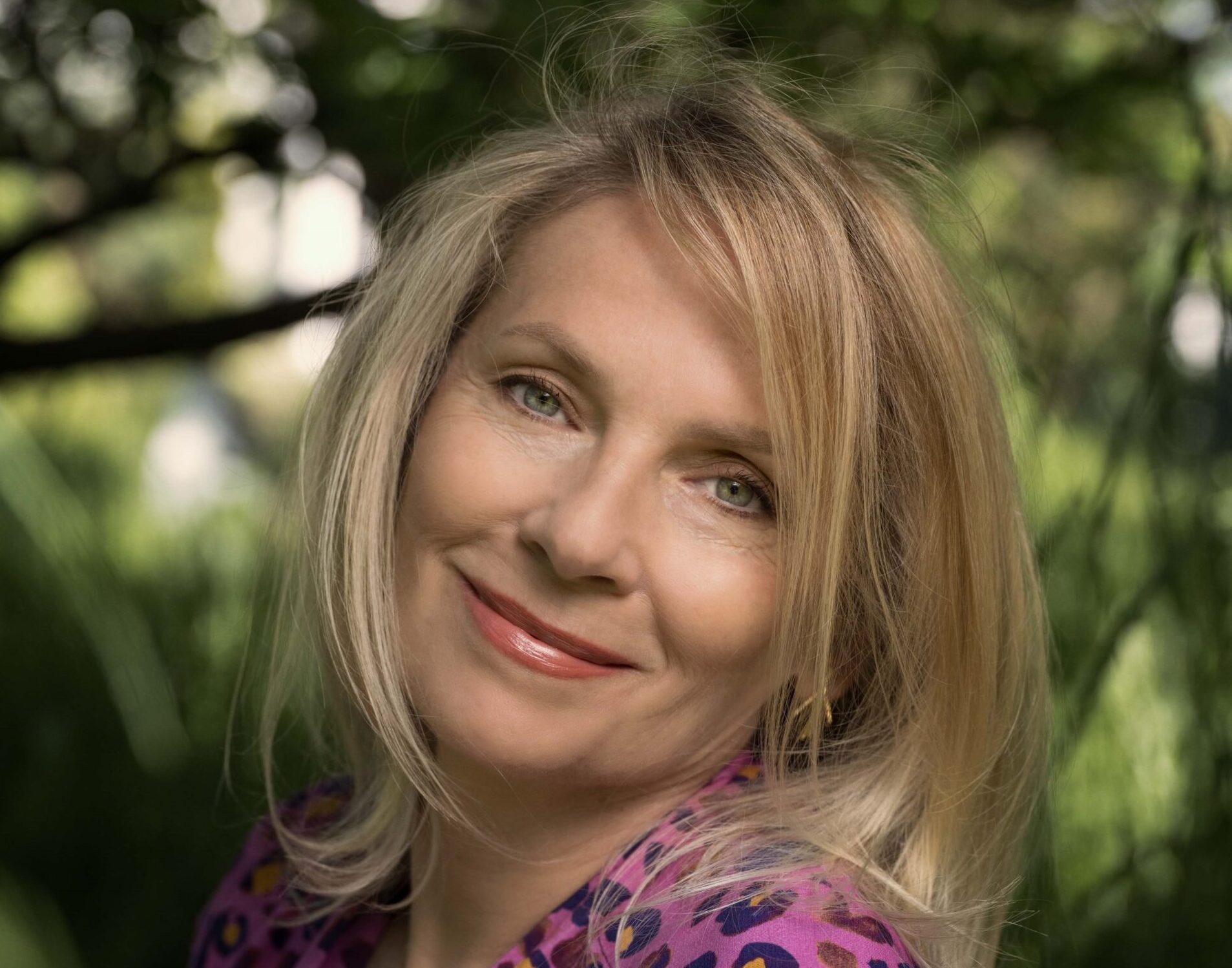 Joanna Bator, “L’ora del lupo” – con Lisa Ginzburg