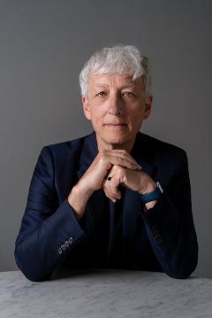 
 ALGORITMI, POTERE E DISINFORMAZIONE: IL LATO OSCURO DELLA RETE